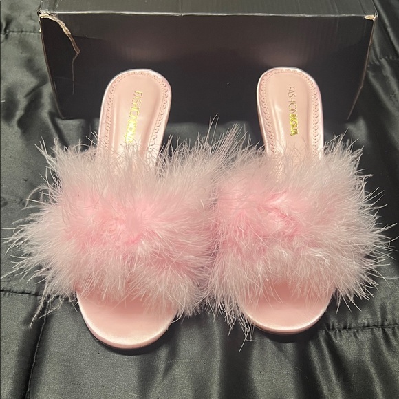Fashion Nova Shoes - Fashion Nova Pink Feathered Slippers